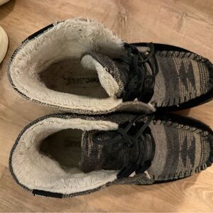 Cozy Knit Ankle Boots with Faux Fur Lining Minnetonka